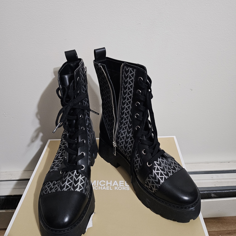 New Michael Kors Black and Gray Men's Boots